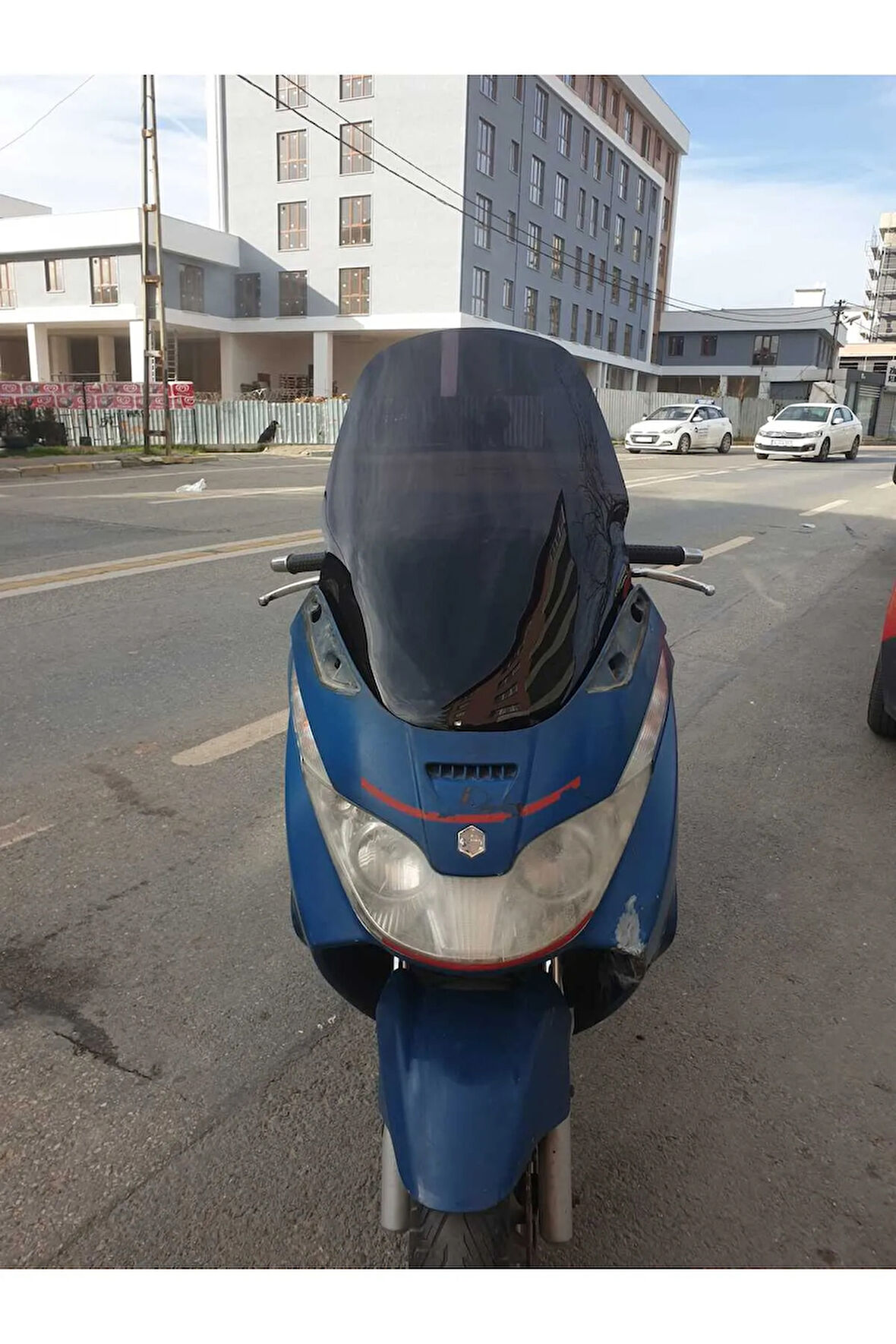 Piaggio X8 200 Siperlik Ön Cam 2004 2006 Model 70cm Siyah Renkli 4mm