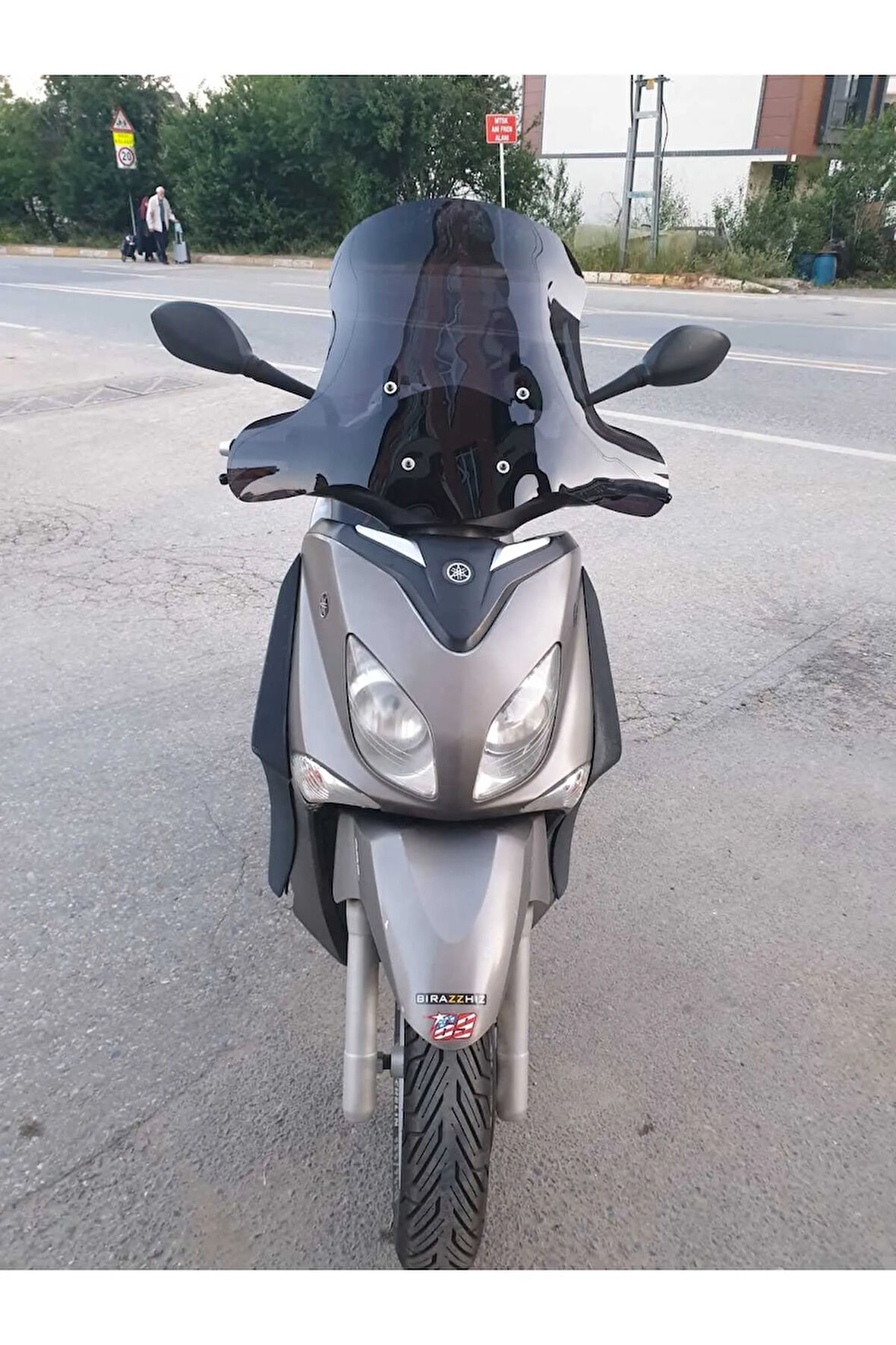 Yamaha Xcity 250 Siperlik Ön Cam 2011 2016 Model 50cm Siyah Renkli 4mm ELCİK KORUMALI
