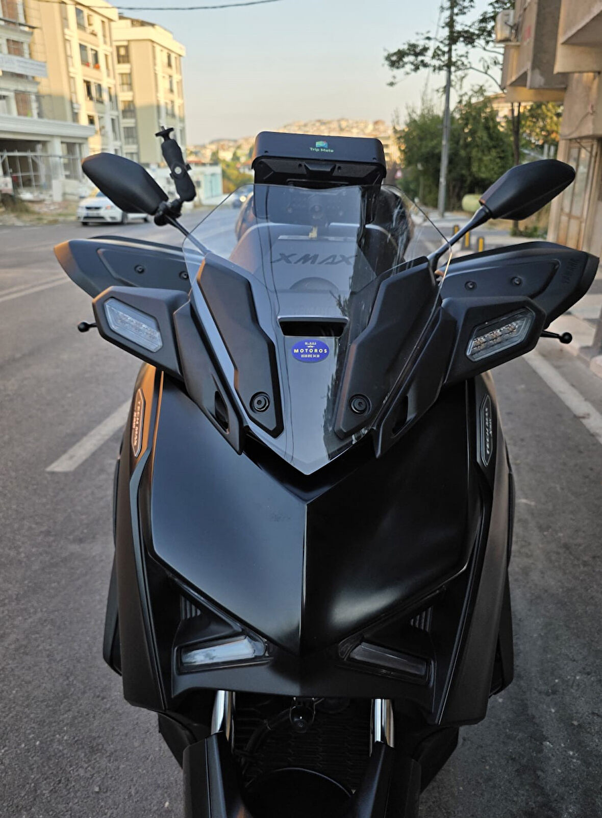 MOTOCAM Yamaha Xmax 250 Siperlik Ön Cam 2023-2025 Model 36cm Şeffaf Renkli 4mm KISA SPOR CAM