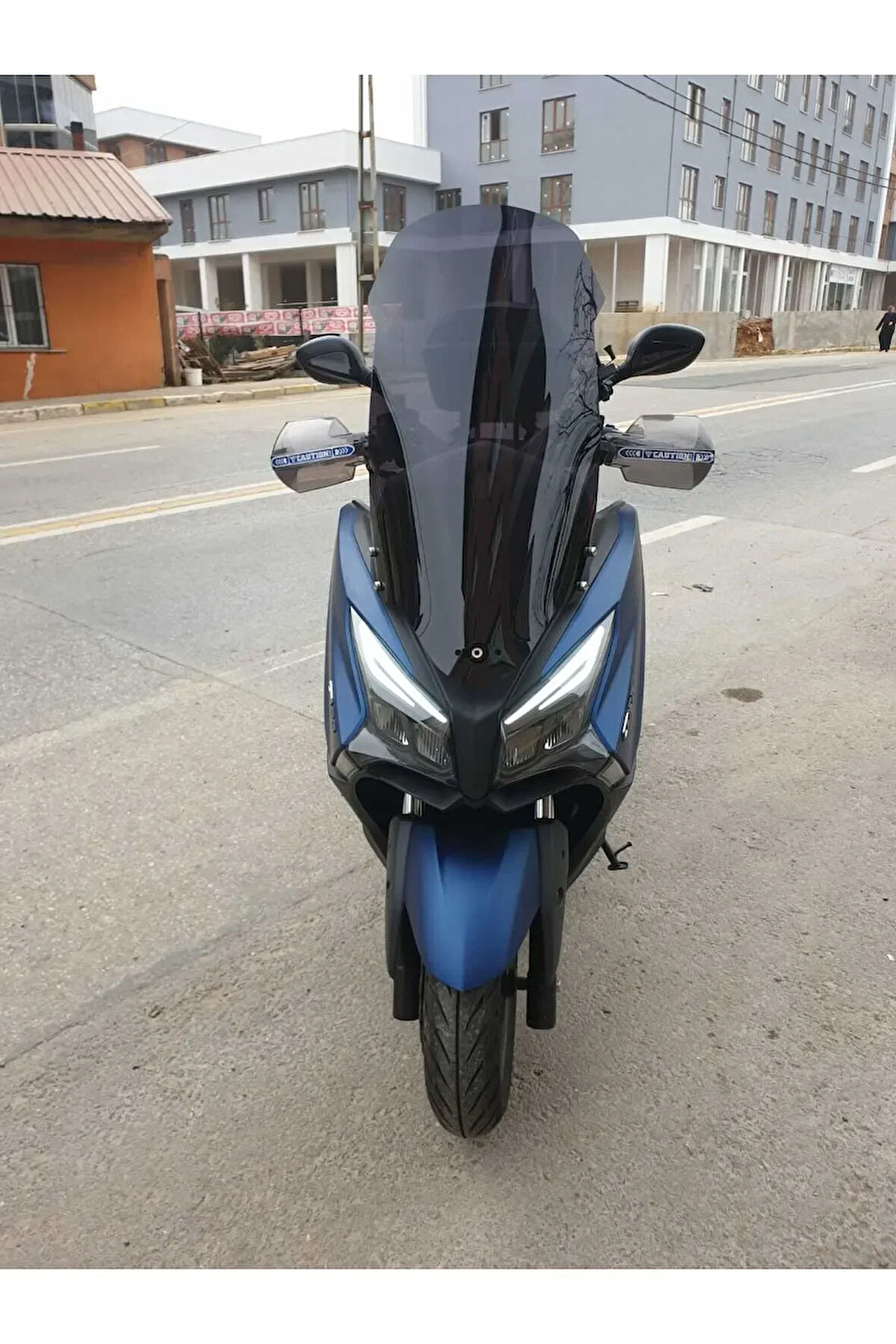 MOTOCAM Kymco Xtown CT 250 Siperlik Ön Cam 2020-2025 Model 83cm Siyah Renkli 4mm UZUN CAM