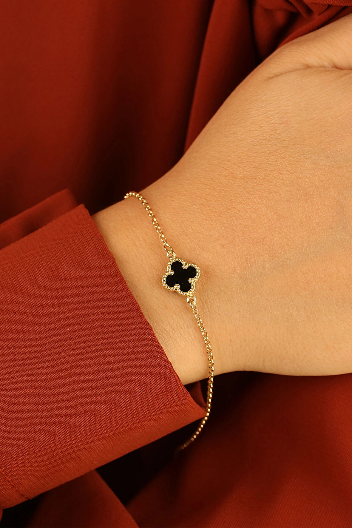 14 Ayar Siyah Yonca Altın Bileklik