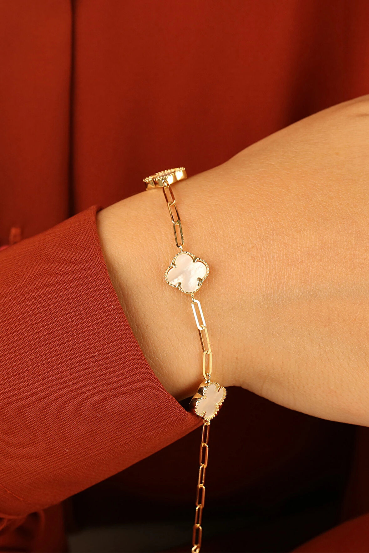 Beyaz Yonca Altın Bileklik