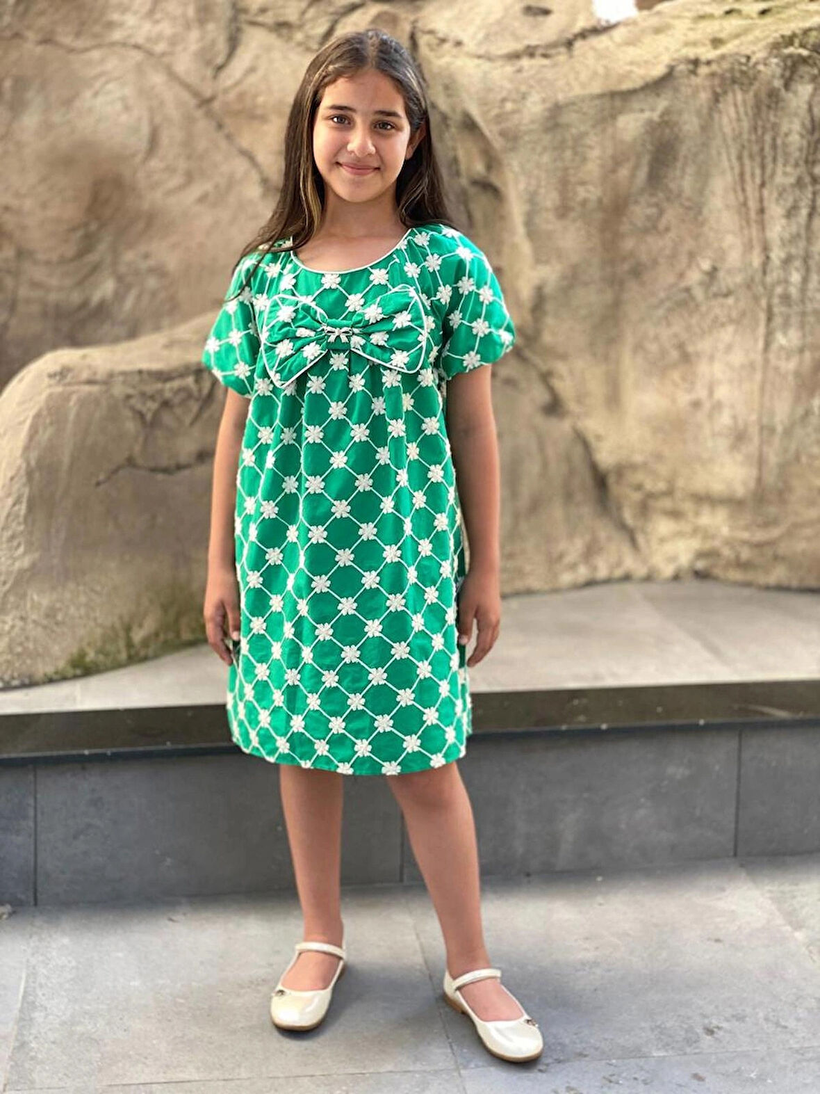 Kız Çocuk Pamuklu Çiçek Nakışlı Fiyonklu Yazlık Yeşil Elbise