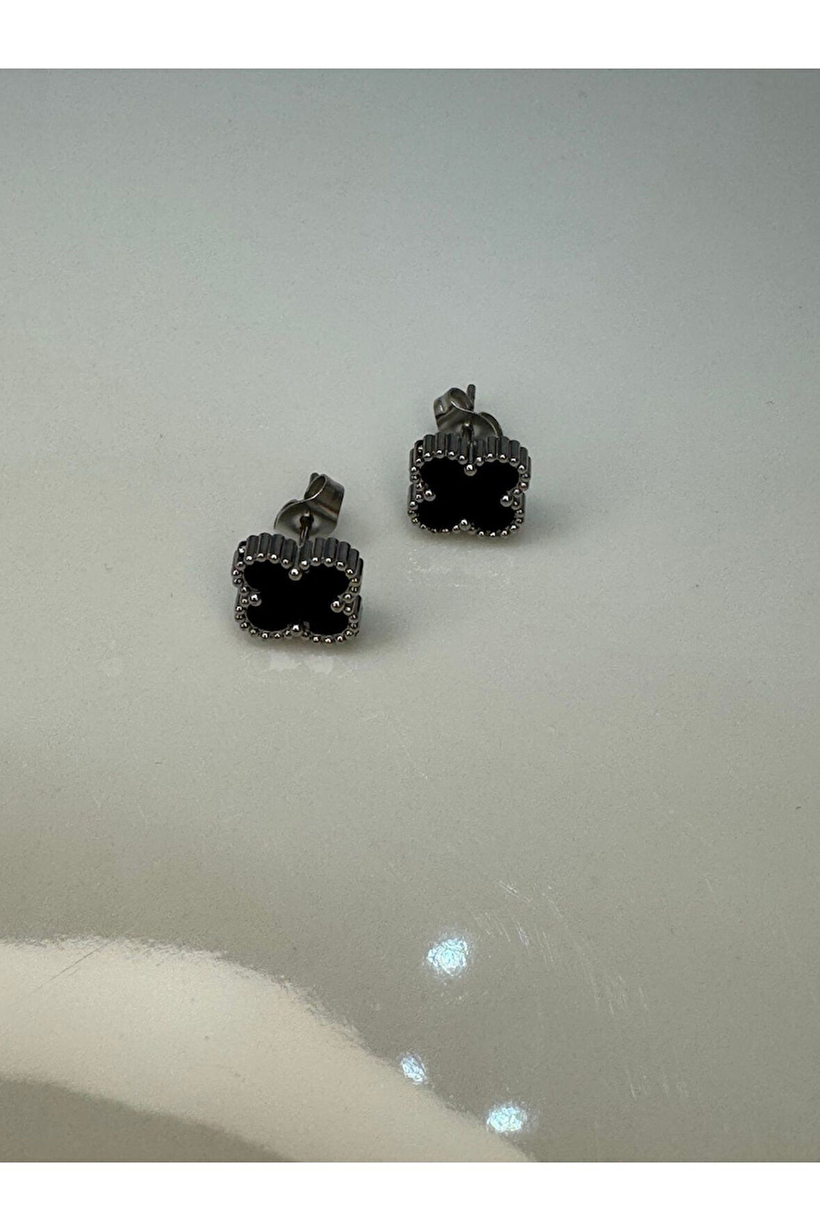 Çelik van cleef küpe