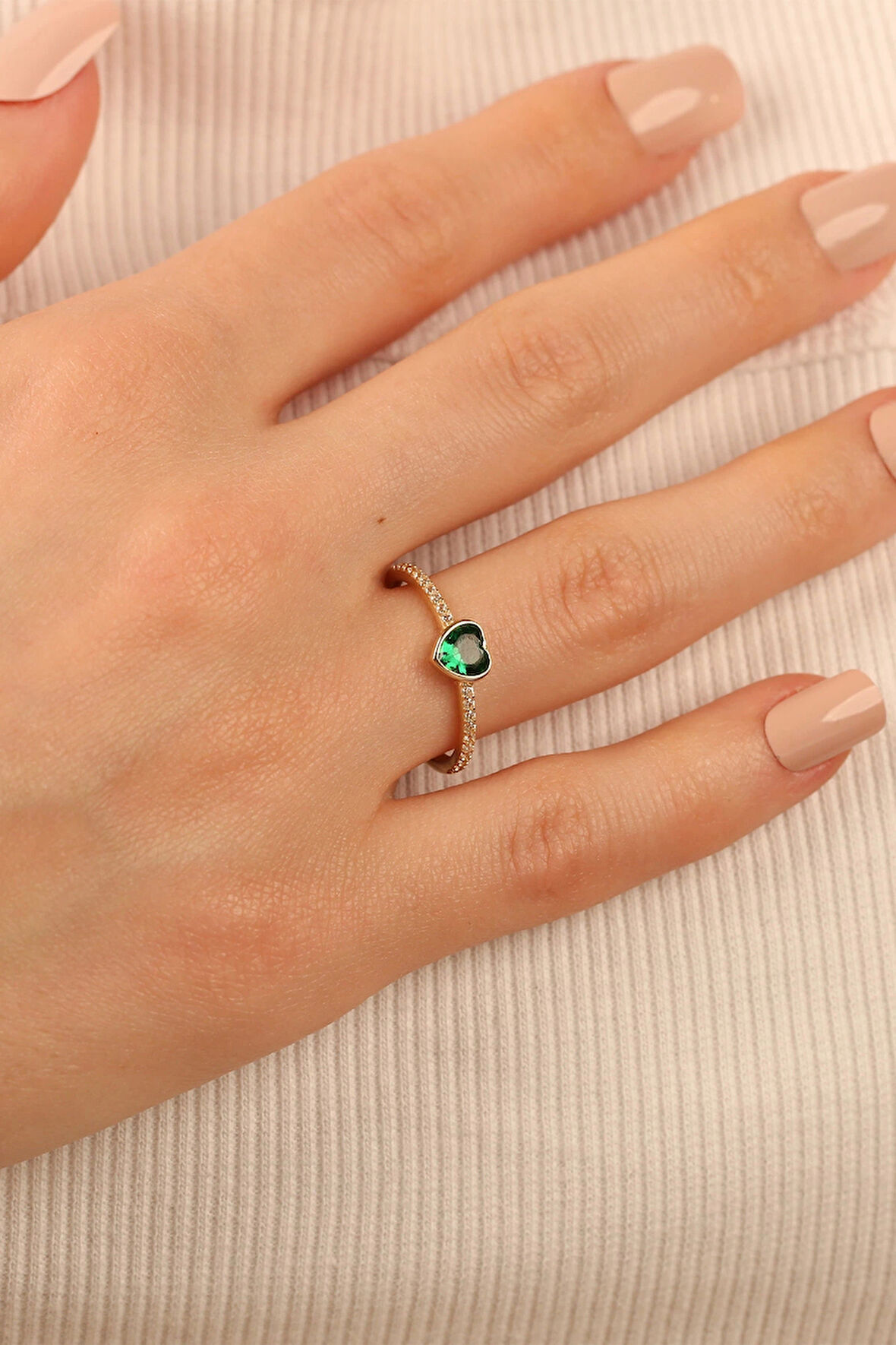 Yeşil Kalp Taşlı Altın Yüzük klpyzky001