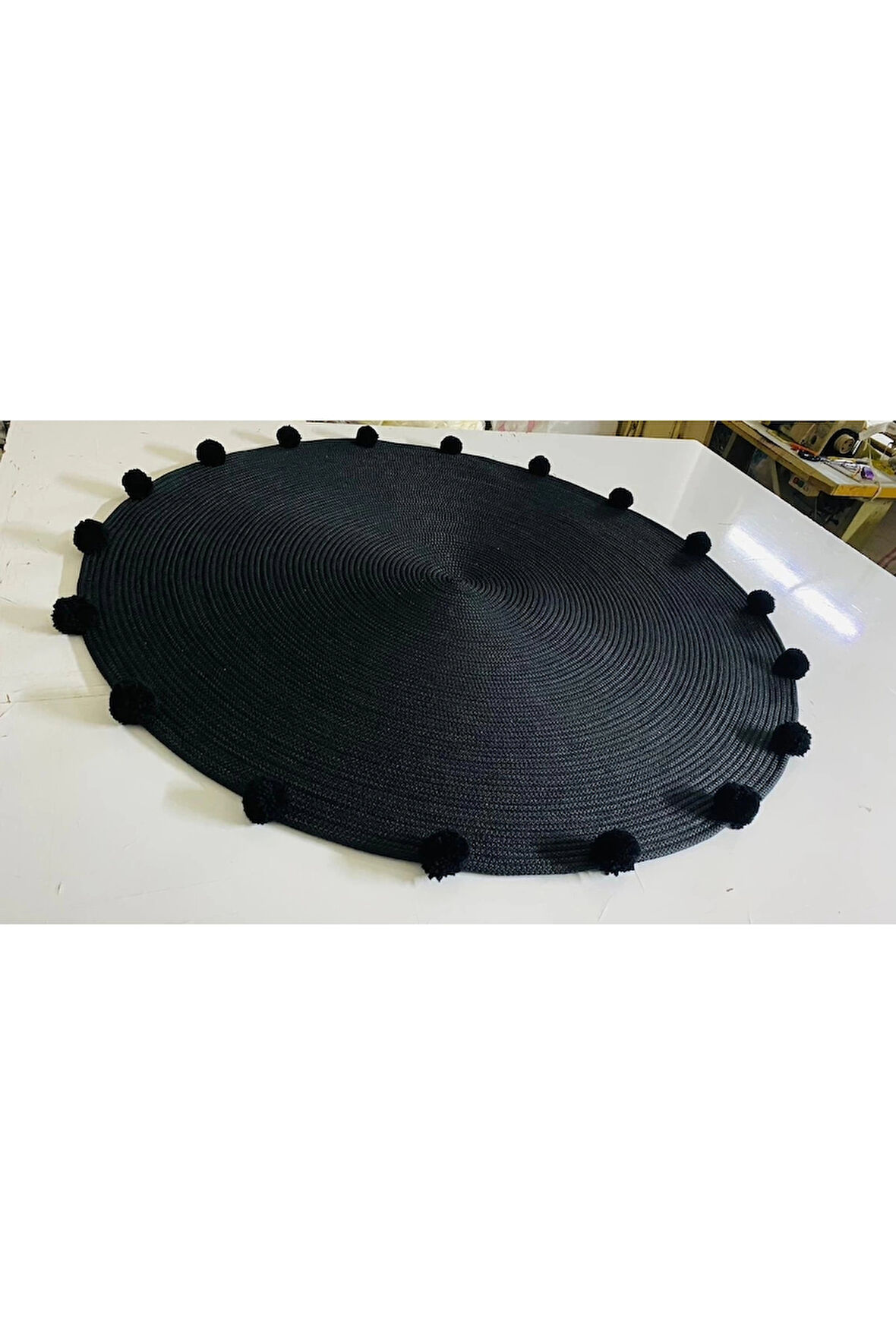 Yuvarlak Siyah Jüt Halı - Ponponlu Jüt Halı - Siyah Hasır Halı - Modern Siyah Halı