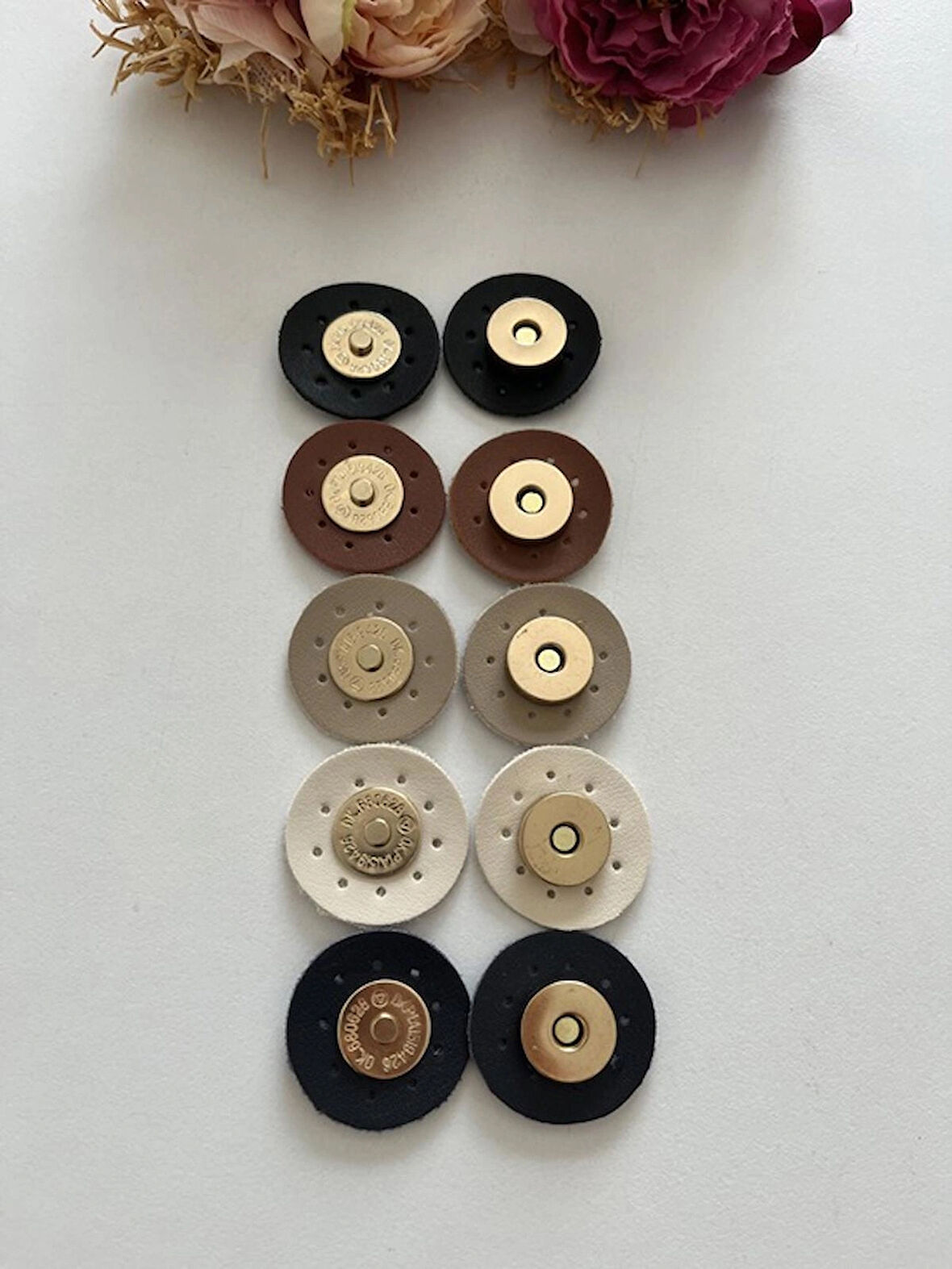 Derili dikilebilir çıt çıt-mıknatıs-beşli derili mıknatıs