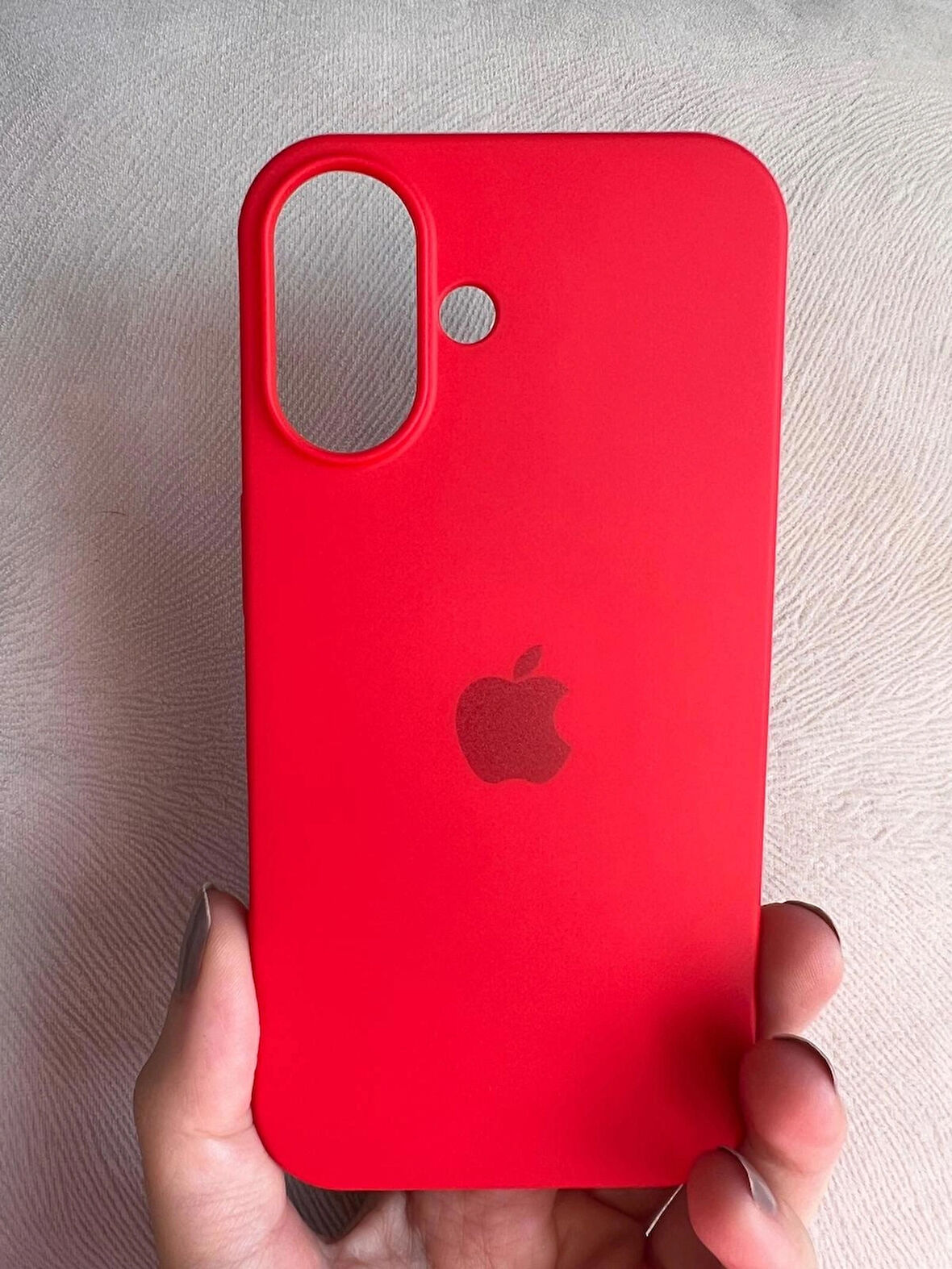 iPhone 16 PLUS İçi Kadife Logolu Silikon Lansman Kılıf