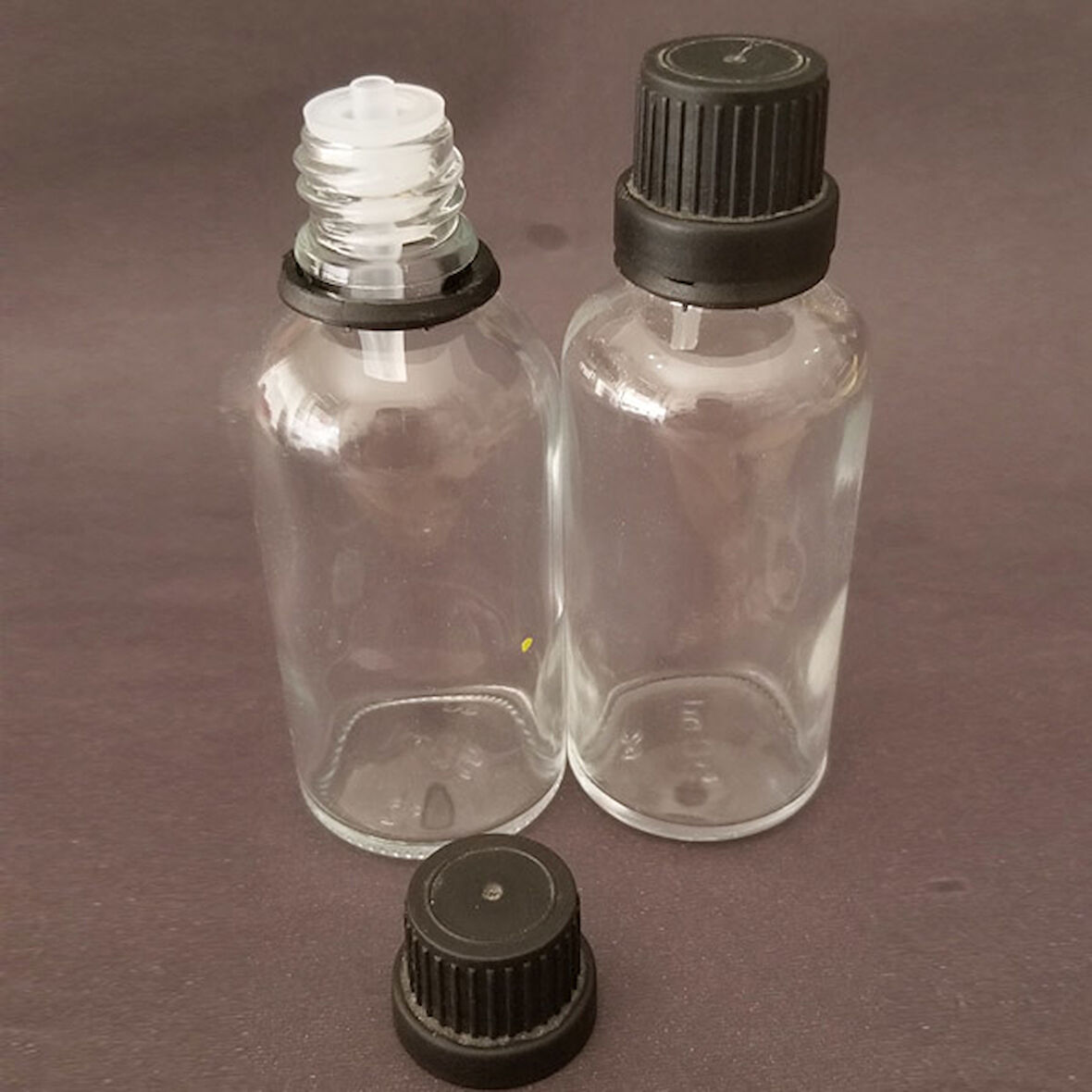 30ml şeffaf, içten damlalıklı kapak, 24 adet Siyah damlatmalı kapak, Esans şişesi, Boş şişe, Aroma Şişesi