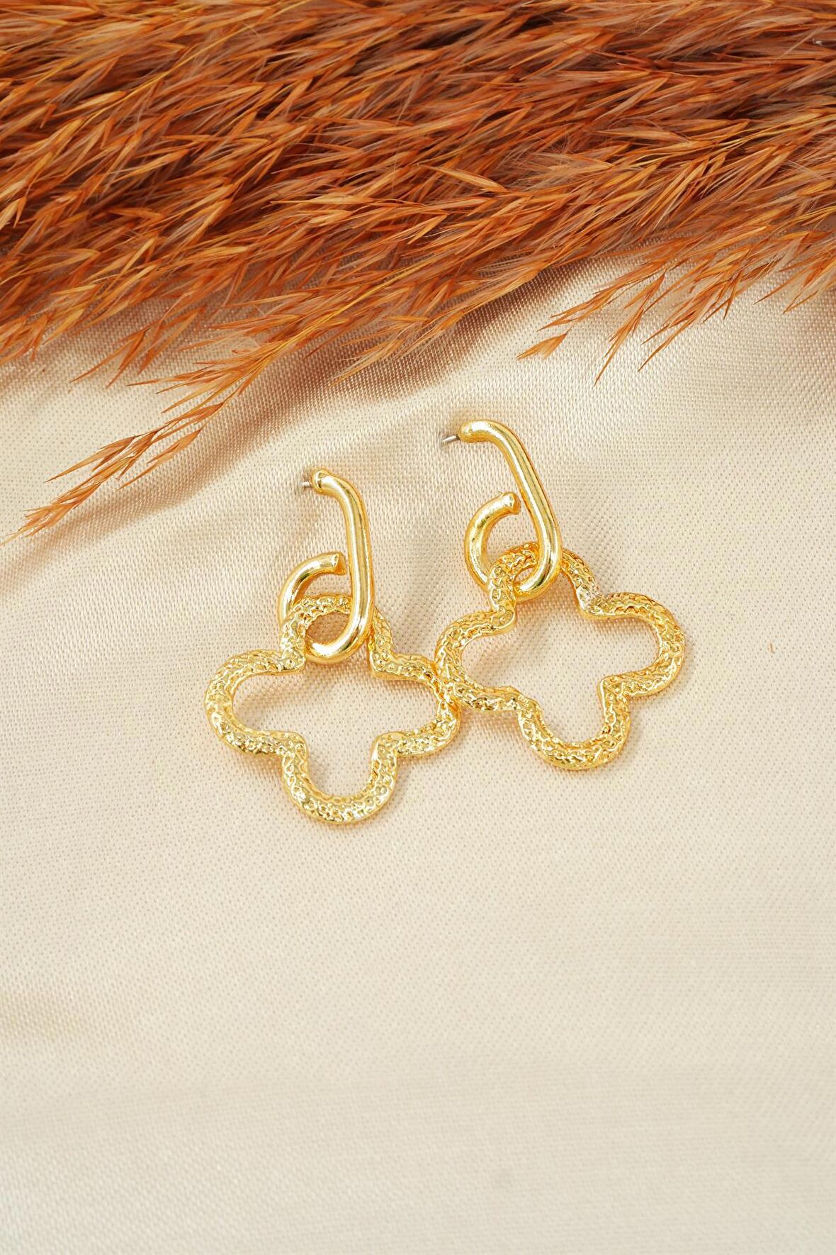 Kadın Özel Tasarım  Sallantılı Yonca Model Küpe