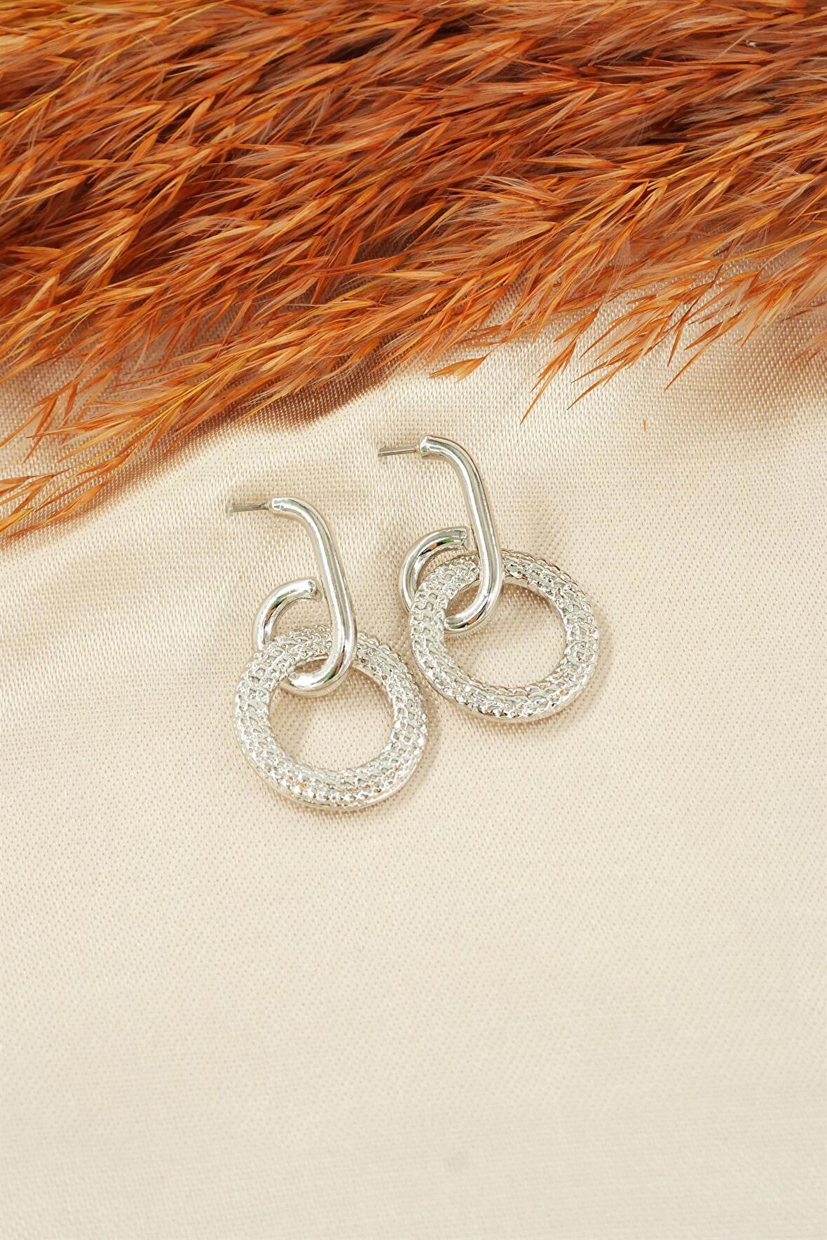 Kadın Özel Tasarım  Sallantılı Oval Model Küpe