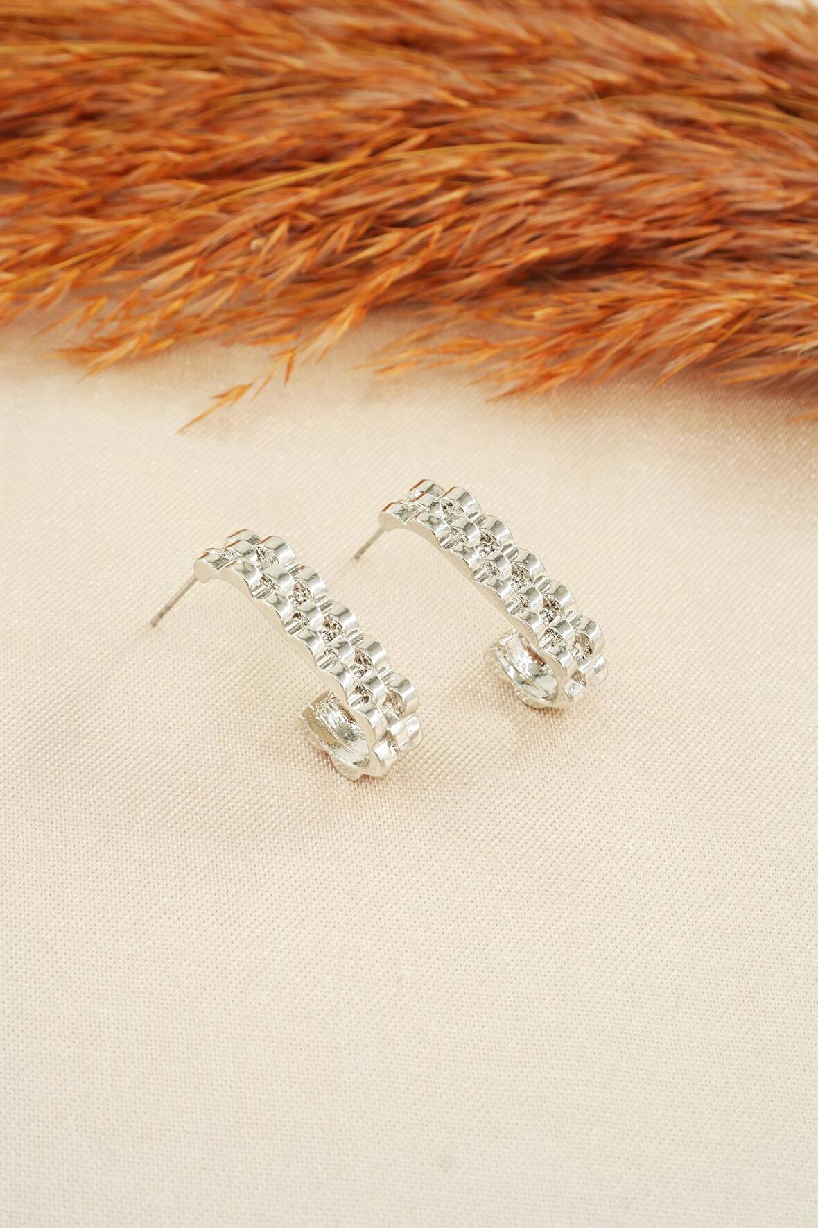 Kadın Özel Tasarım 3 cm Kordon Model  Küpe