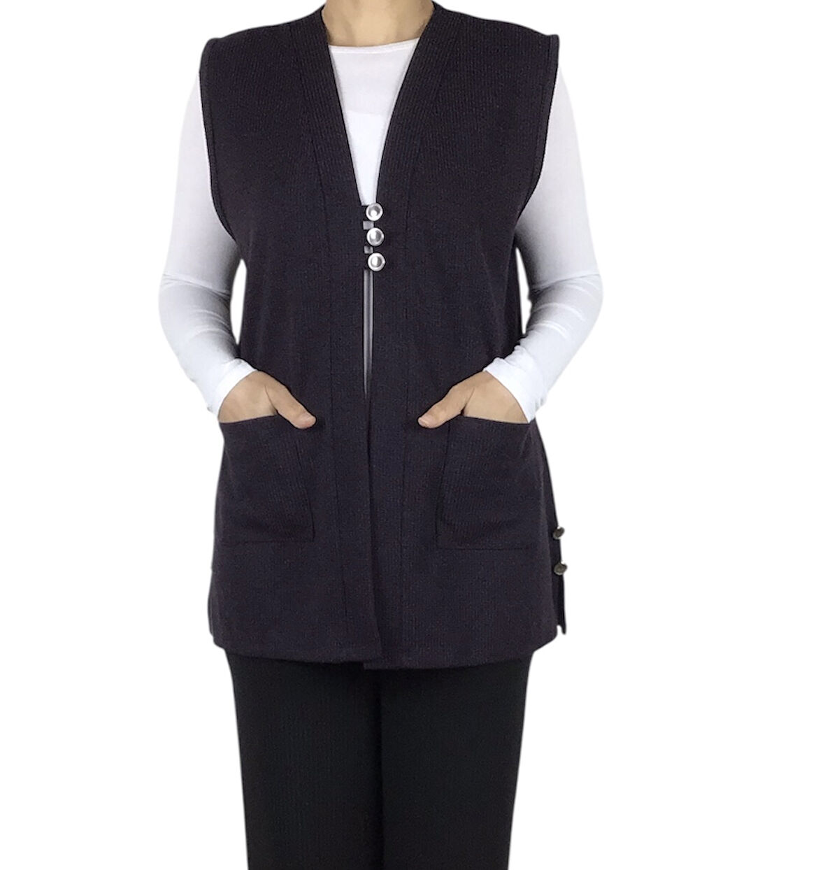 KADIN ÖNÜ ÜÇ DÜĞMELİ KISA MEVSİMLİK YELEK