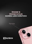 - iPhone 15 ve 15 Plus modelleriyle tam uyum sağlayan kamera koruyucu, cihazınızın lensini çizilmelere ve darbelere karşı korur.; - Kolay temizlenebilir yapısı sayesinde nemli bir bez kullanarak kameranızı her zaman yeni gibi tutabilirsiniz.; - Apple