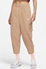 Nike Sportswear Essentials Curve Woven High Rise Pants Kadın Bol Kesim Yüksek Bel Dokuma Kargo Cepli EŞofman Altı Bej