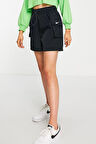 Nike Sportswear Essential Woven High Rise Loose Fit Cargo Short Kadın Dokuma Bol Kesim Kargo Cepli Şort Siyah