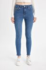 DeFacto Rebeca Skinny Fit Yüksek Bel Dar Paça Bilek Boy Jean Pantolon C7609AX24AUNM28