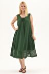 Yeşil Şile Bezi Kolsuz Midi Boy Yazlık Elbise