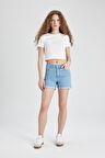 DeFacto Normal Bel Katlamalı Paça Basic Düz Jean Şort A1959AX24SMNM39
