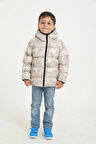 Erkek Çocuk Bej Pusula Desen Polar Su Ve Rüzgar Geçirmez Kapüşonlu Şişme Kışlık Mont