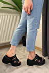 Kadın Siyah Üç Biyeli Toka Detaylı Kalın Taban Ortopedik Sandalet K-3030