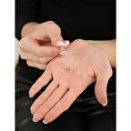 Beyaz Zirkon Taşlı Kalp Tasarım Rose Renk 925 Ayar Gümüş Kadın Küpe