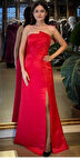 Kırmızı Straplez Yaka Sırt Dekolteli Yırtmaçlı Düz Kesim  Saten Uzun Abiye Elbise 11102-03