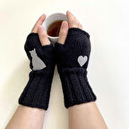 Kedi Sever Siyah Eldivenim, Sevgiliye Hediye