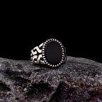 ONİX TAŞLI DESEN MOTİFLİ 925 AYAR GÜMÜŞ ERKEK YÜZÜK