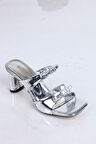 Conroy Gümüş Rugan Topuklu Kadın Terlik