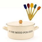 Emaye Kısa Tencere Krem Renk 22 CM ve Silikon Spatula Seti