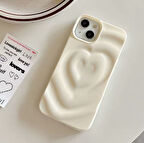 İphone 14 Uyumlu 3D Kabartmalı Kalpli Sim Detaylı Telefon Kılıfı