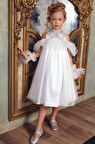 Kız Çocuk Omuzu Açık Yakası Taş İşlemeli Göğsü Fırfırlı İçi Astarlı Beyaz Abiye