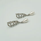 Gümüş Renk Damla İnci Sallantılı Zirkon Taş Detaylı J Model Xuping Şık Kadın Küpe