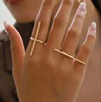 Kadın Altın Renkli Minimal Çizgi Tasarım Yüzük