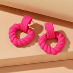 Pembe Renk Sallantılı Sarmal Model Kadın Küpe