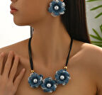 Kumaş Çiçek Detaylı İncili Kolye Küpe Seti