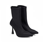 Noran Siyah Kadın Bot