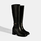 Kadın Siyah Metal Aksesuarlı Deri Çizme