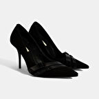 Kadın Siyah Metal Toka Detaylı Süet Stiletto