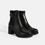 Kadın Siyah Metal Toka Detaylı Topuklu Deri Bot