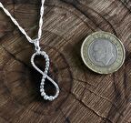 Sonsuzluk Model Zirkon Taşlı Gümüş Kadın Kolye