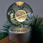 Kişiye Özel Satürnlü Kız Işıklı 6 Cm Çapında Cam Kristal Küre