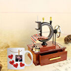 Kişiye Özel Nostaljik Dikiş Makinesi Müzik Kutusu ve Fotoğraflı Kupa Hediye Seti