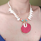 Kırmızı Uçlu Deniz Kabuğu Kolye