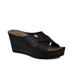 Trend Adımlar Siyah Kadın Dolgu Topuk Çapraz Şerit Terlik 19-178