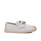 Trend Adımlar Beyaz Fiyonk Detaylı Kadın Loafer Ayakkabı