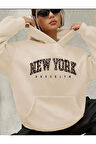 New York Yazı Detay Baskılı İçi Polarlı Kapüşonlu Sweatshirt