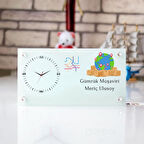 Gümrük Müşavirine Özel Cam Masa Saati – İsim Yazılı Kurumsal Masaüstü Ofis Saati