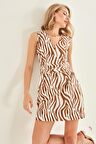Zebra Desenli V Yaka Elbise